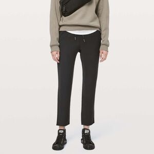 Lululemon On The Fly Pant - Black Casual Pant